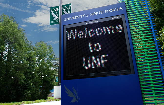 Electronic UNF Sign